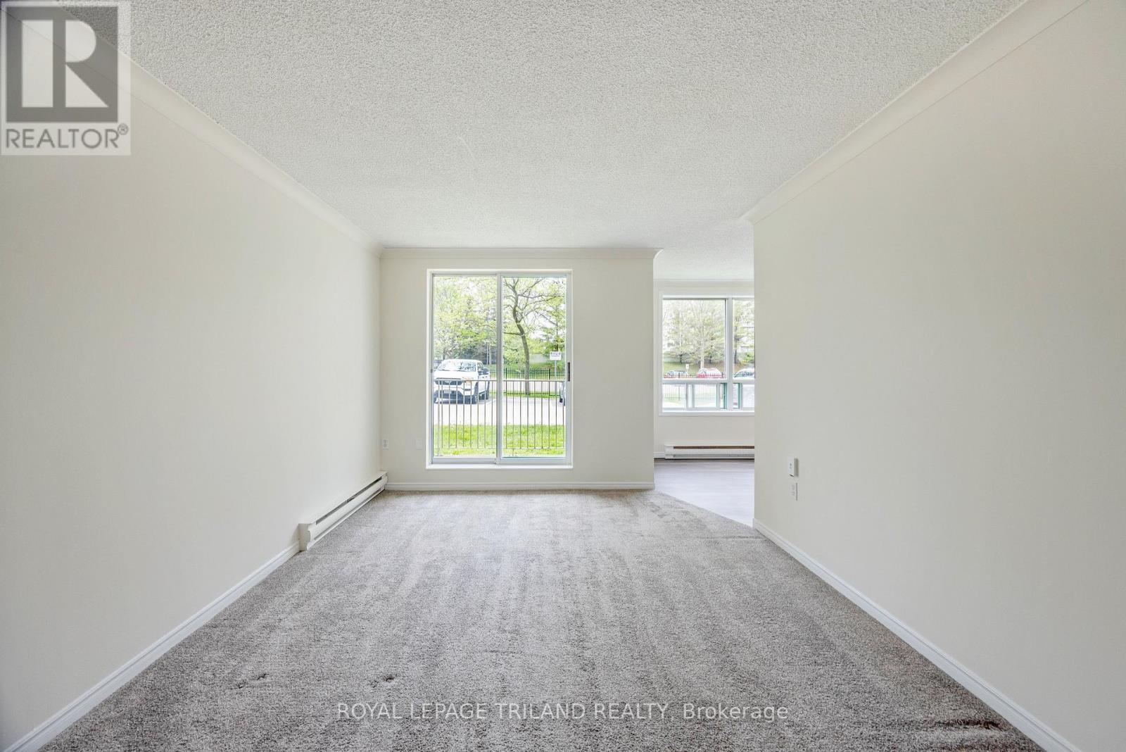 #105 333 COMMISSIONERS ROAD W - 8