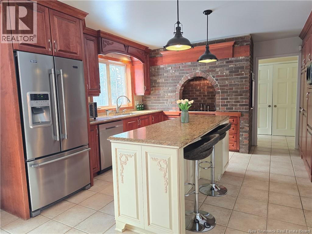 1025 Tamarack - 18