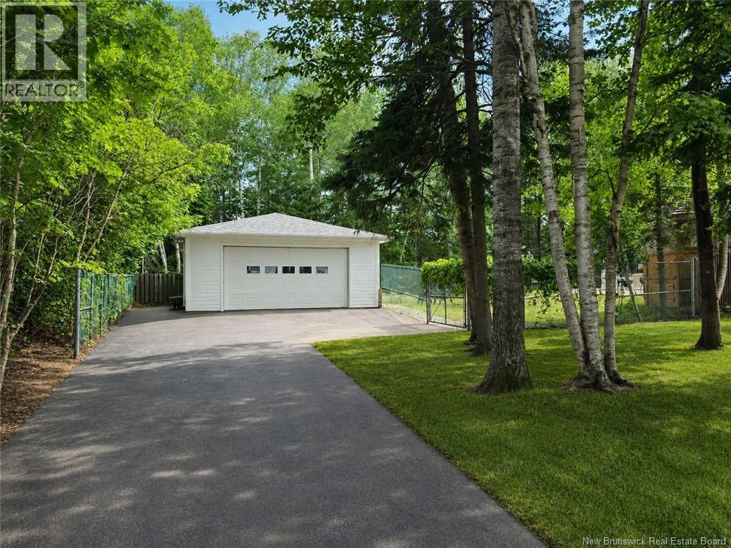 1025 Tamarack - Image 11
