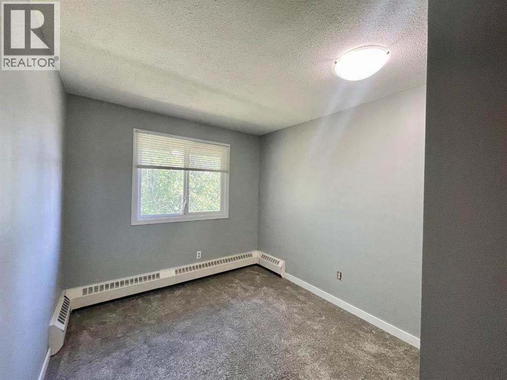 #306B 5611 9 Avenue - 20