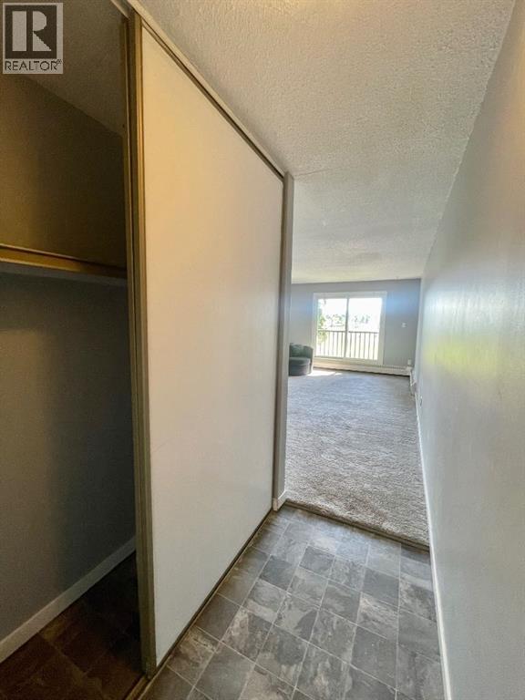#306B 5611 9 Avenue - 25