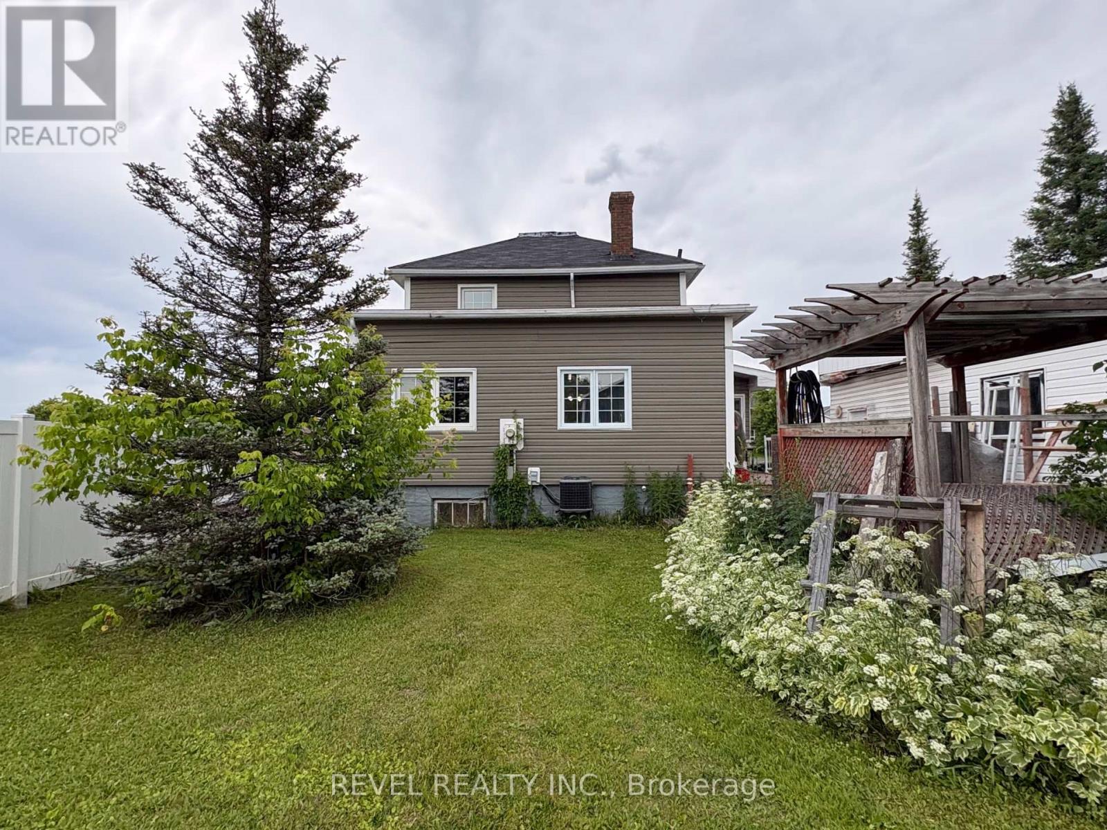 253 FOURTH AVENUE - 36