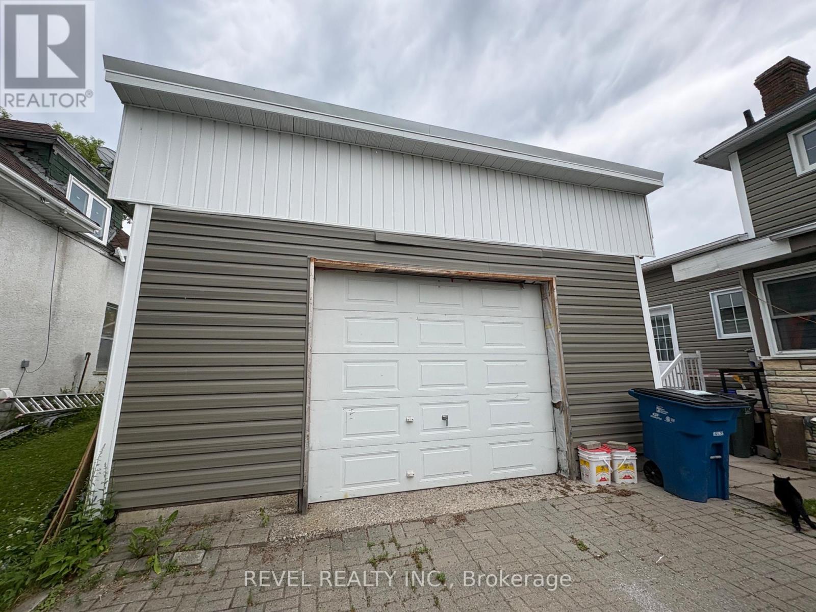 253 FOURTH AVENUE - 4
