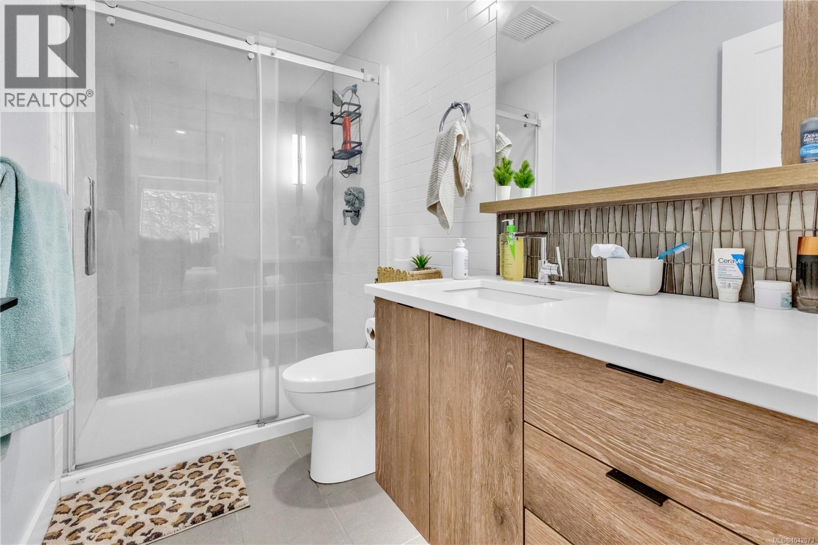 #116 950 WHIRLAWAY Cres - 19