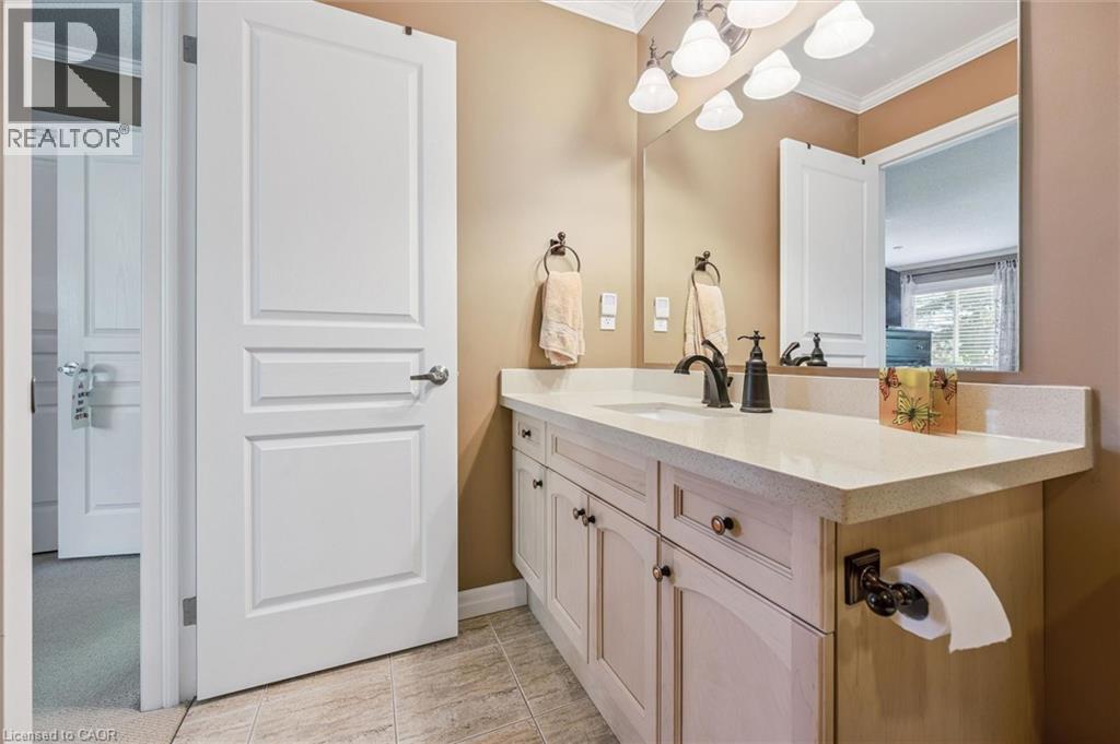 #3 15 BANNISTER Court - 23