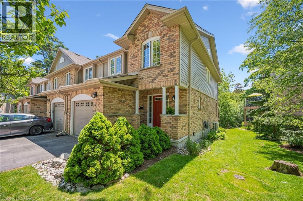 #3 15 BANNISTER Court - 3
