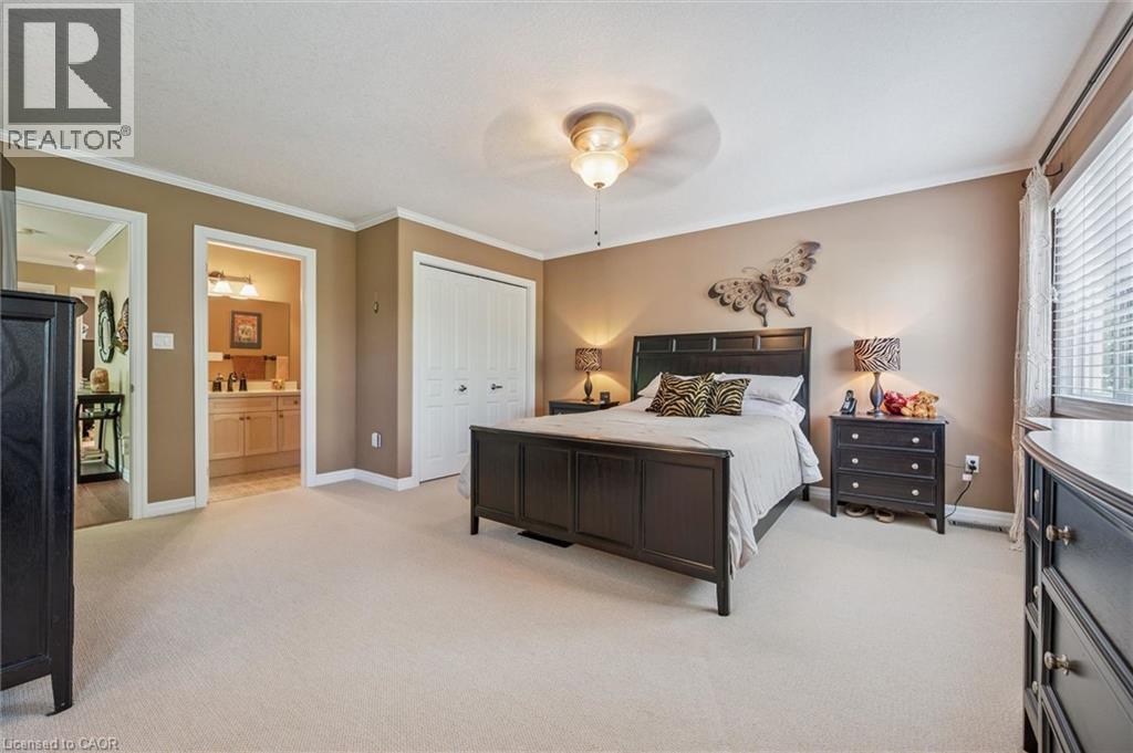#3 15 BANNISTER Court - 22