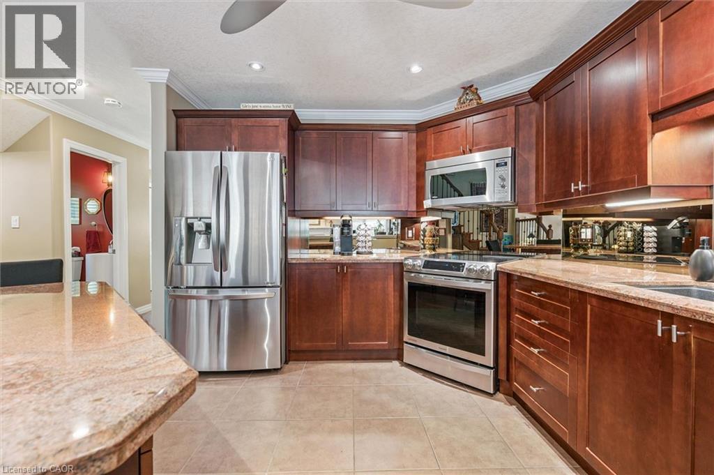 #3 15 BANNISTER Court - 11