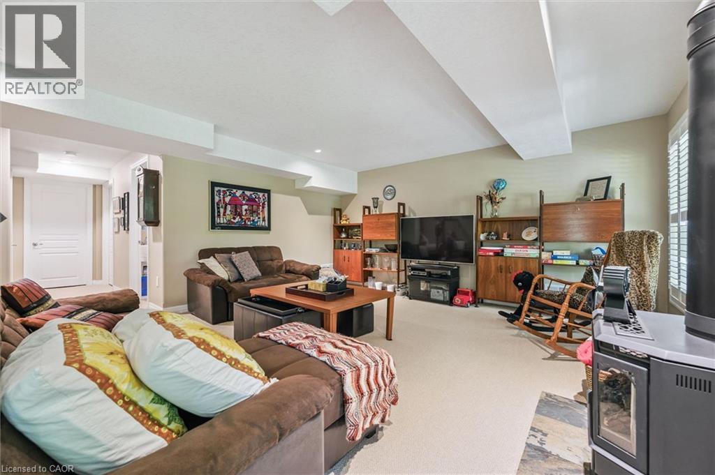#3 15 BANNISTER Court - 31