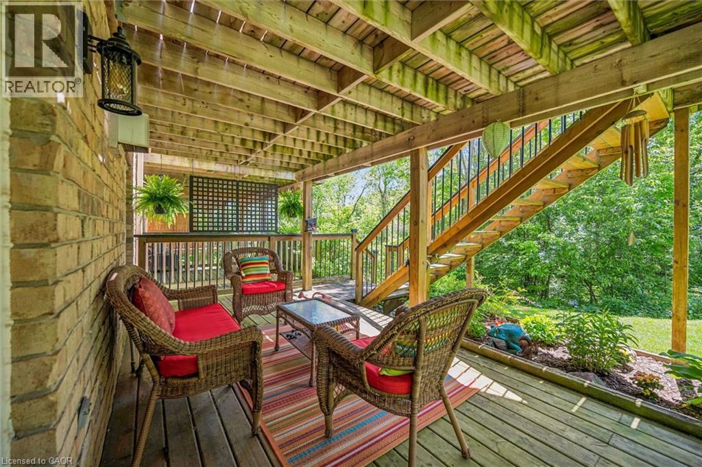 #3 15 BANNISTER Court - 34