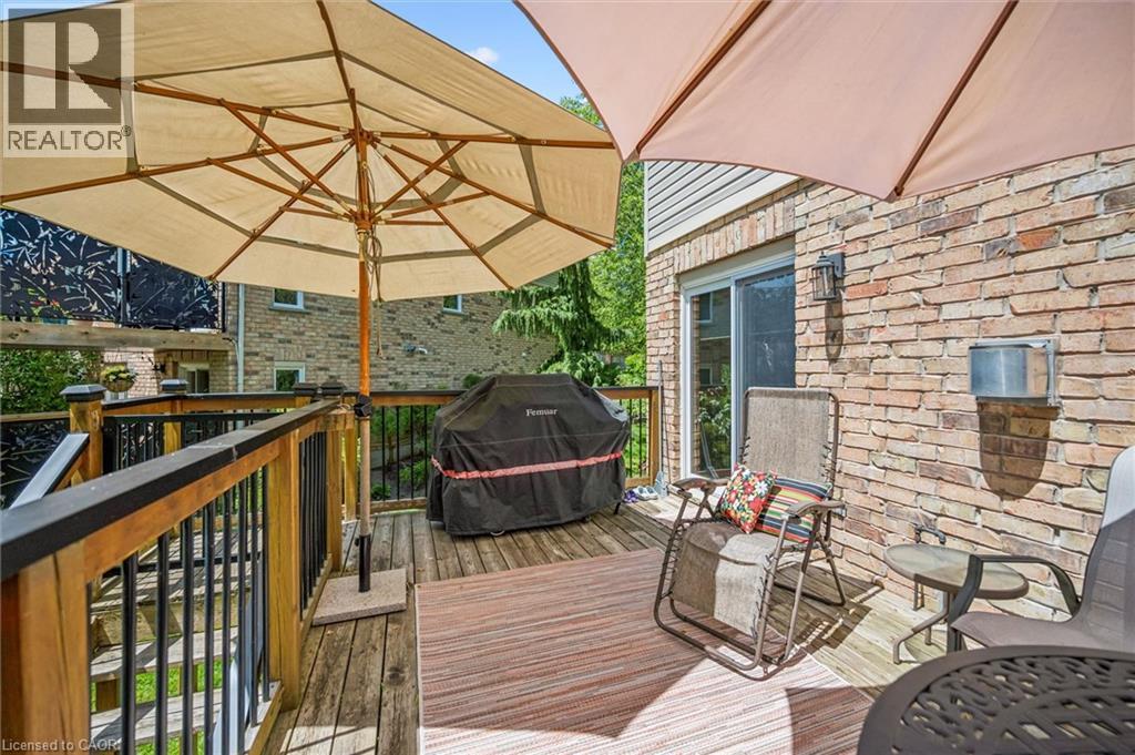#3 15 BANNISTER Court - 36