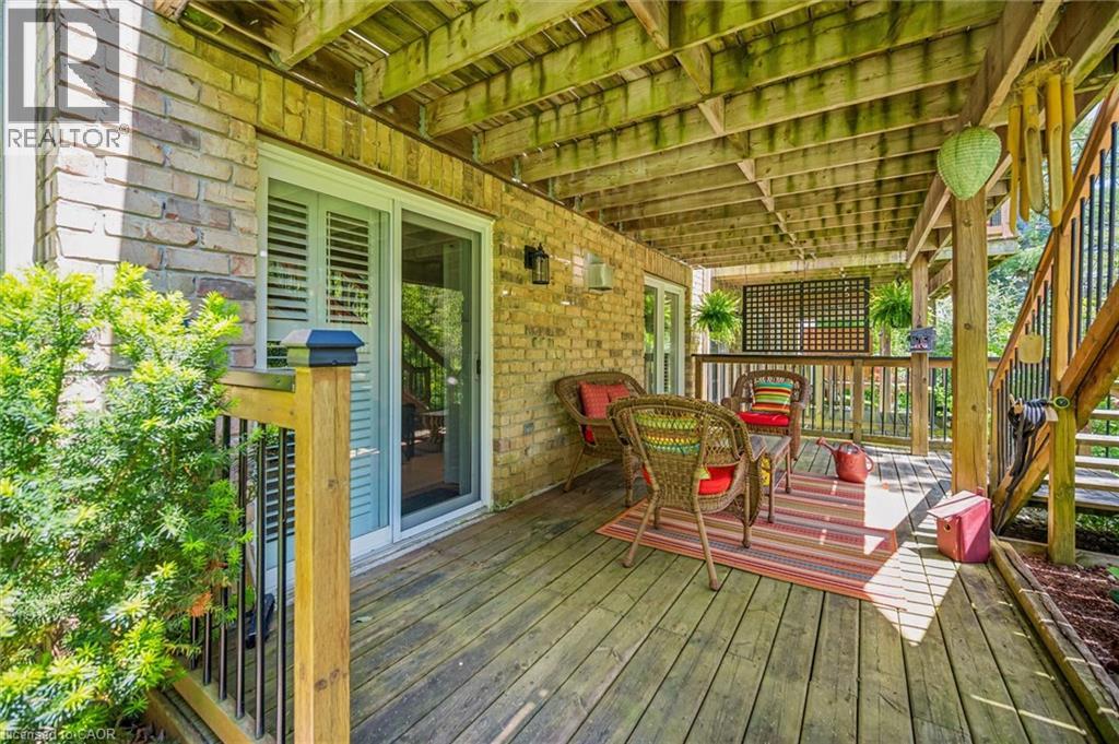 #3 15 BANNISTER Court - 33