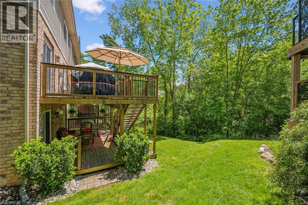 #3 15 BANNISTER Court - 40