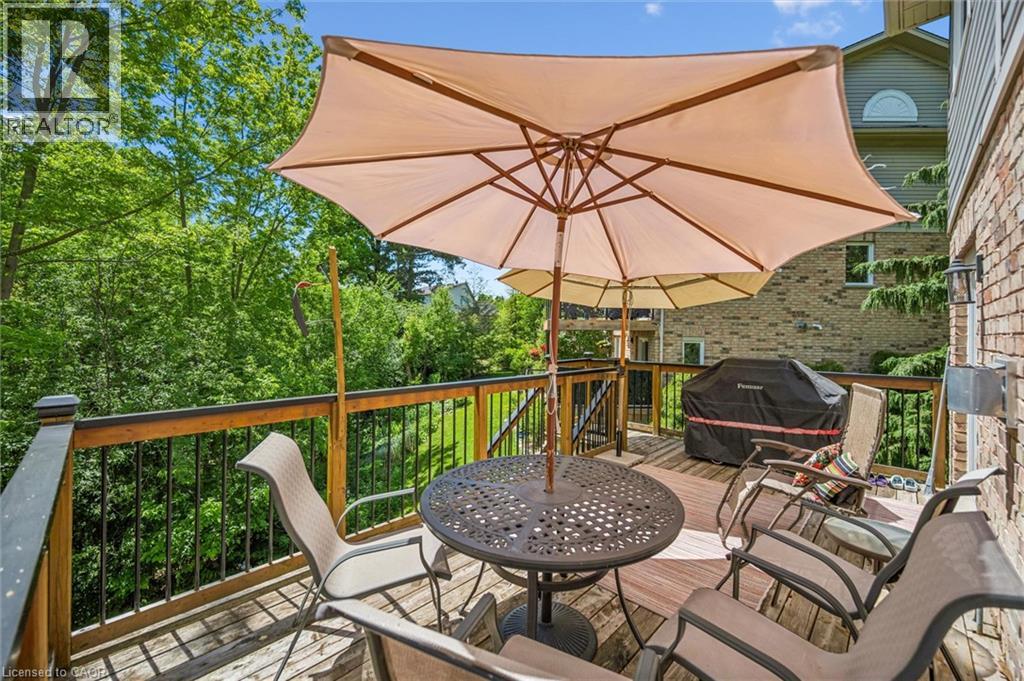 #3 15 BANNISTER Court - 38