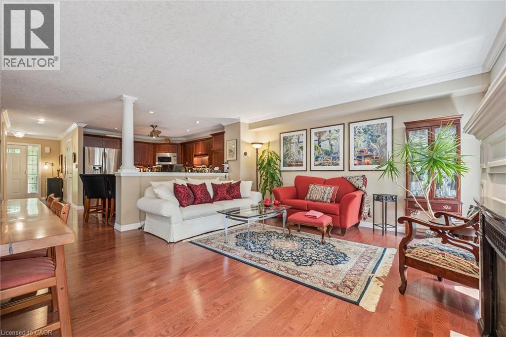 #3 15 BANNISTER Court - 18