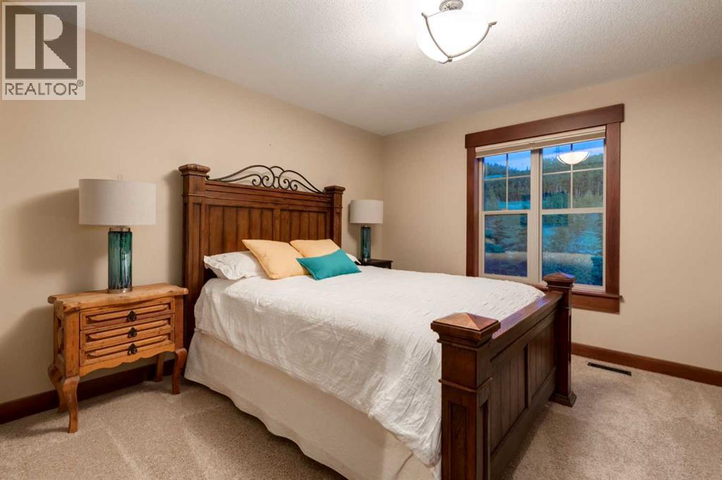 250 CRESTRIDGE Place SW - 26