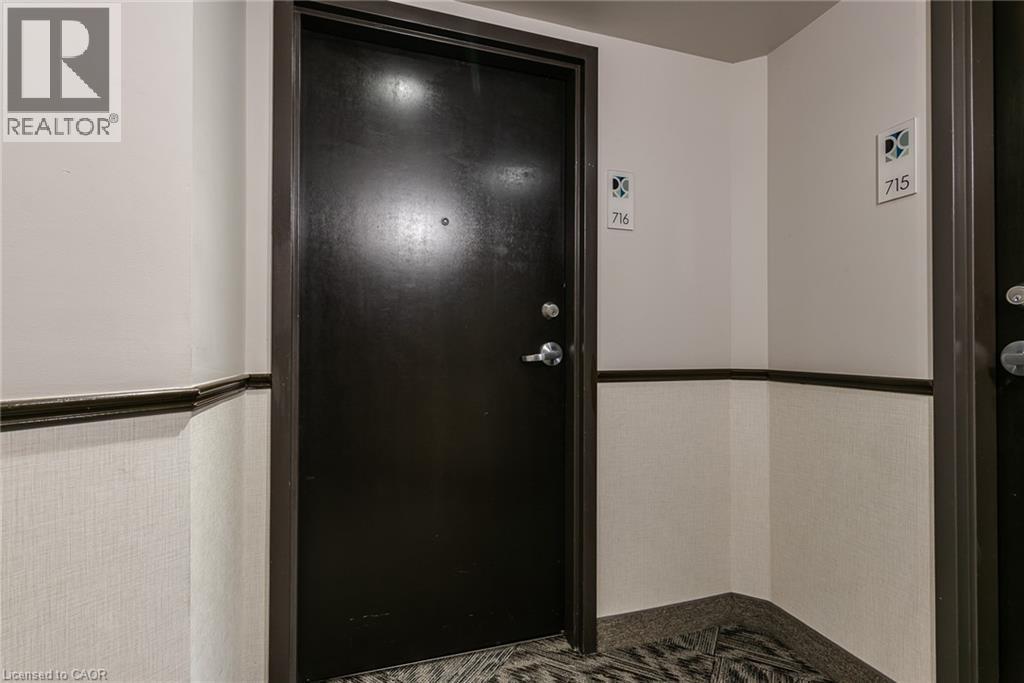 #716 776 LAURELWOOD Drive - 46