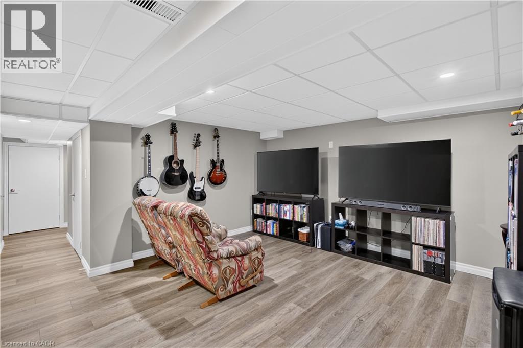 124 BAILEY Drive - 36