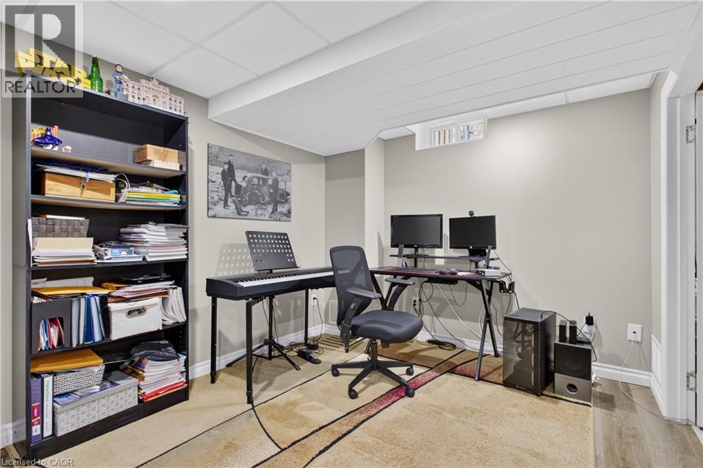 124 BAILEY Drive - 38
