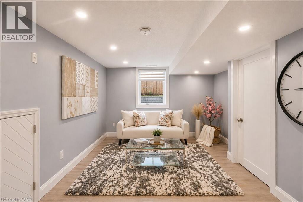 86 CARLYLE Drive - 20