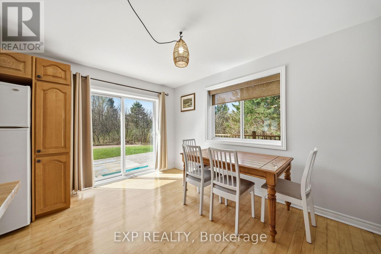 568 LAKE GEORGE ROAD - 14