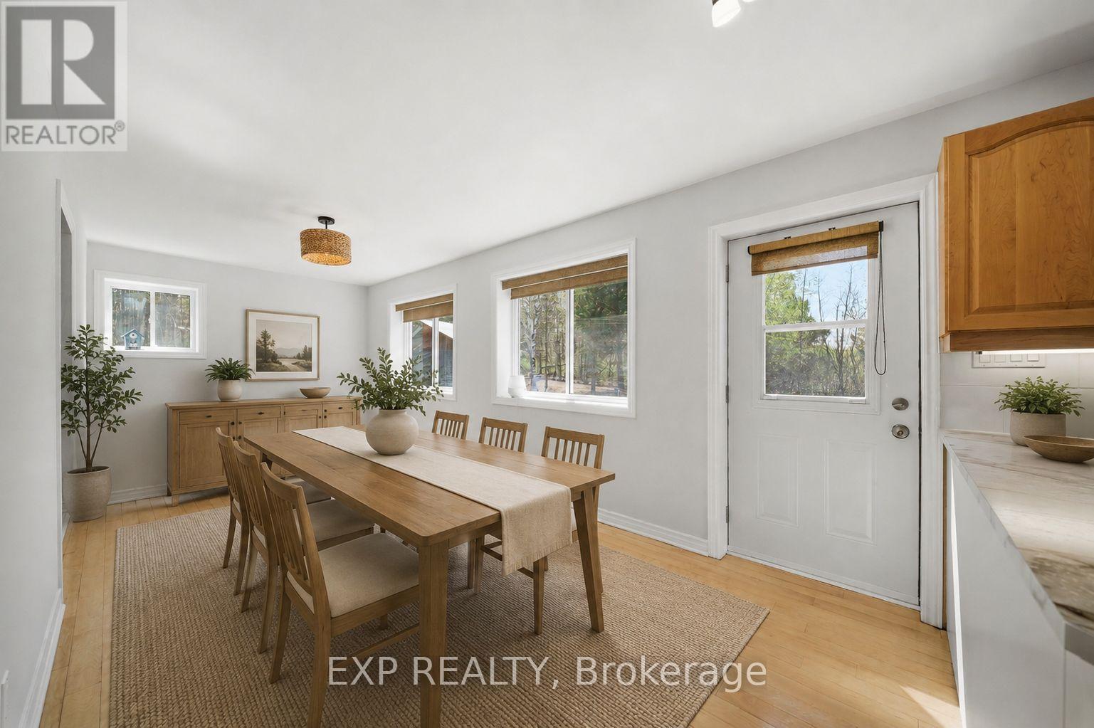 568 LAKE GEORGE ROAD - 18