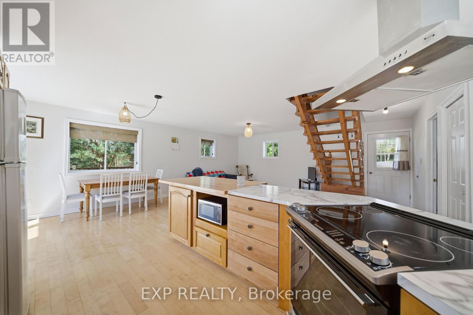 568 LAKE GEORGE ROAD - 19