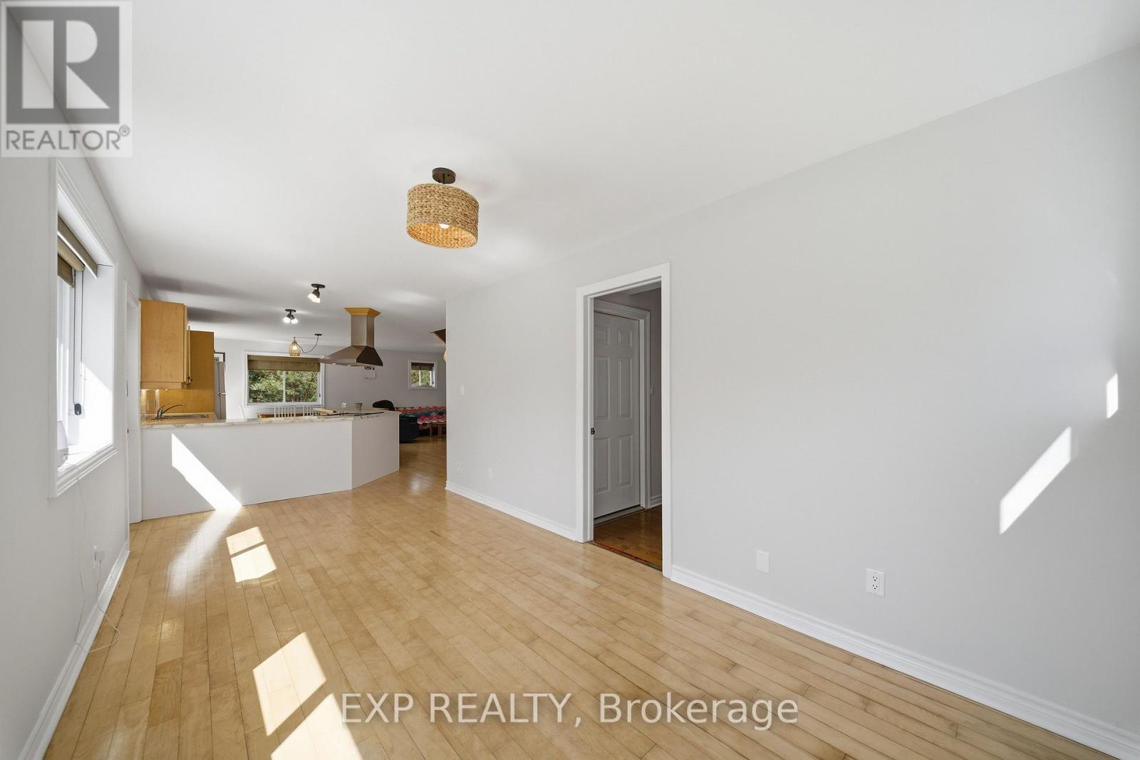 568 LAKE GEORGE ROAD - 21