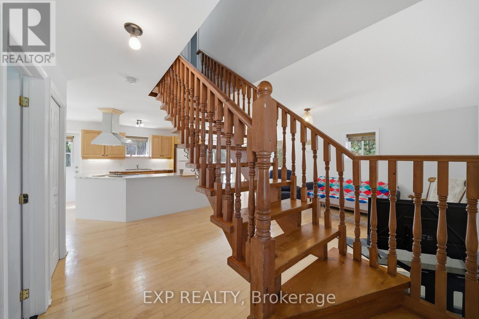 568 LAKE GEORGE ROAD - 23