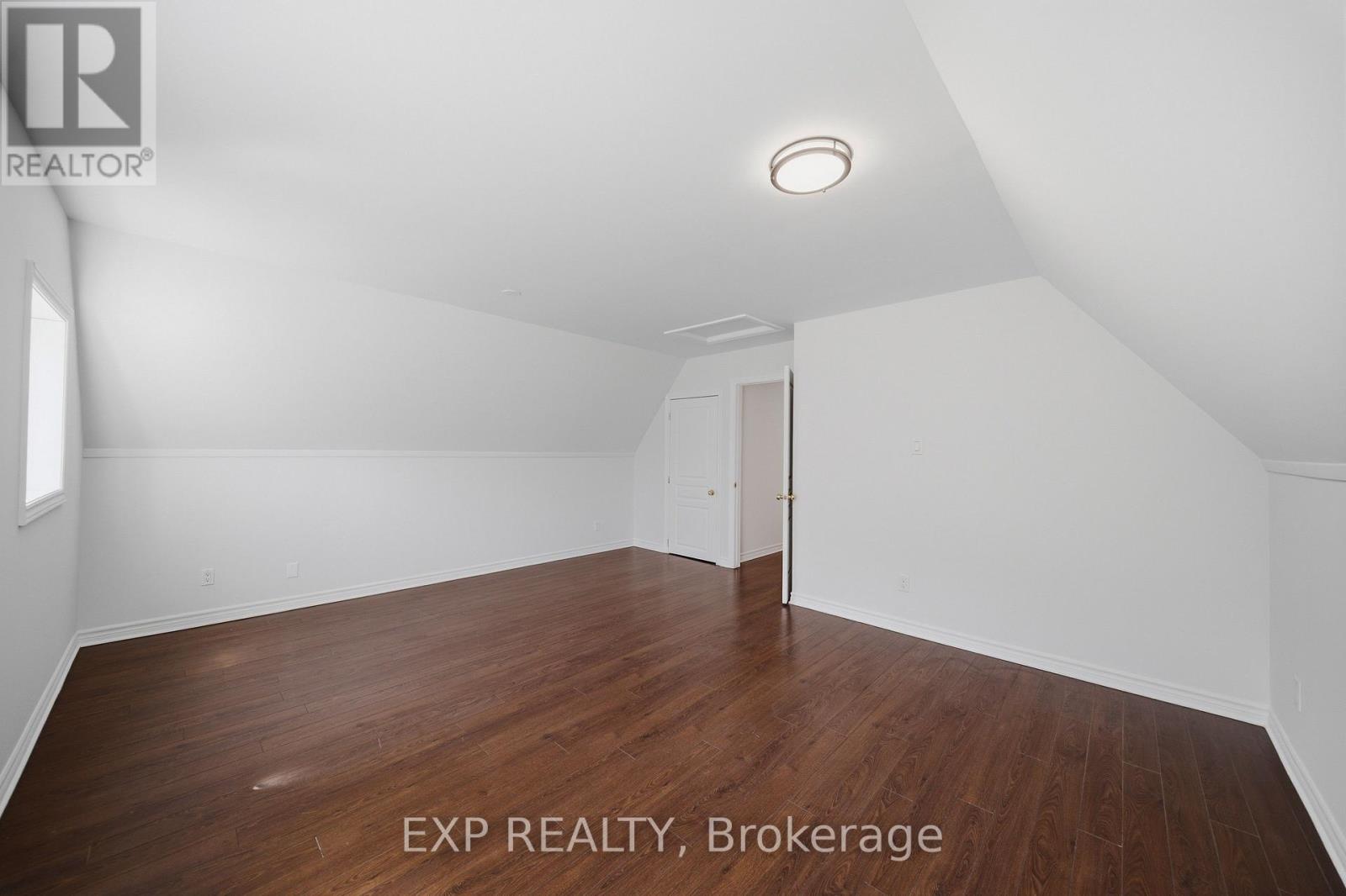 568 LAKE GEORGE ROAD - 27