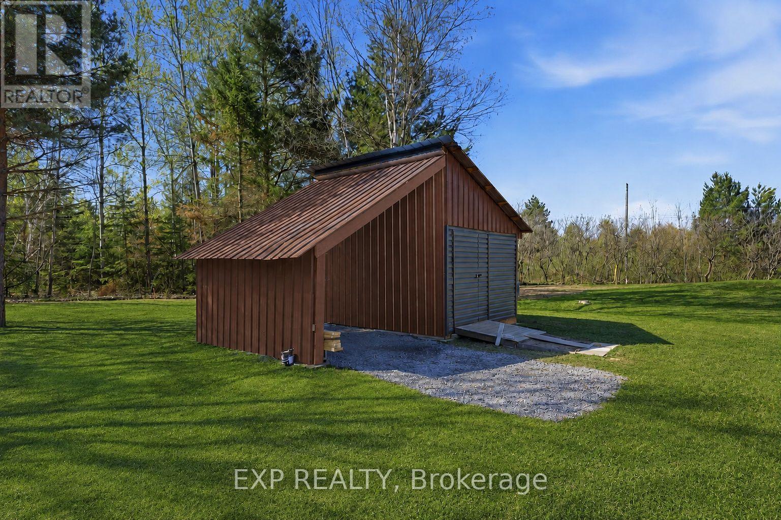 568 LAKE GEORGE ROAD - 42