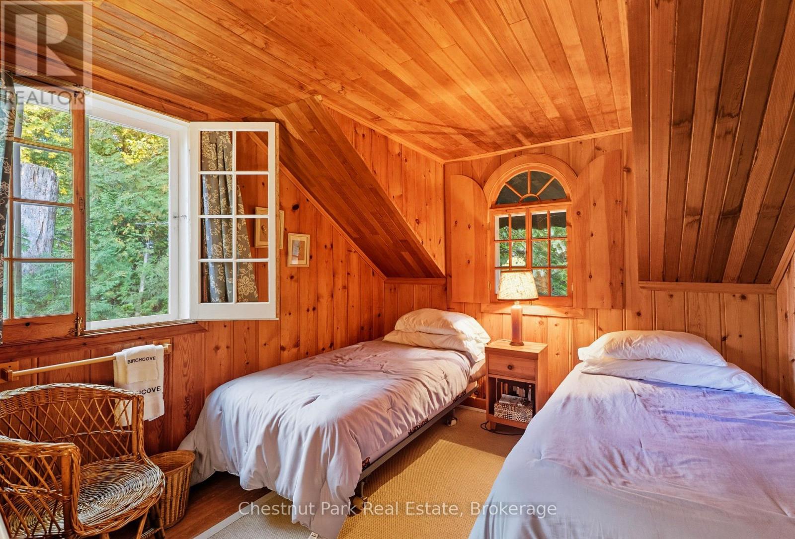 #22 1052 LONGHURST ROAD - Image 33