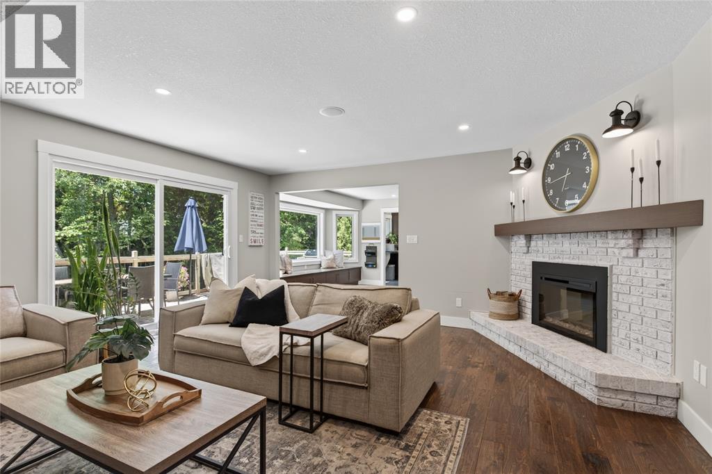 1727 MATER DRIVE - 22