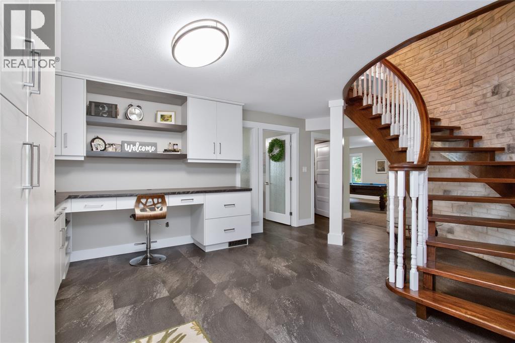 1727 MATER DRIVE - 36
