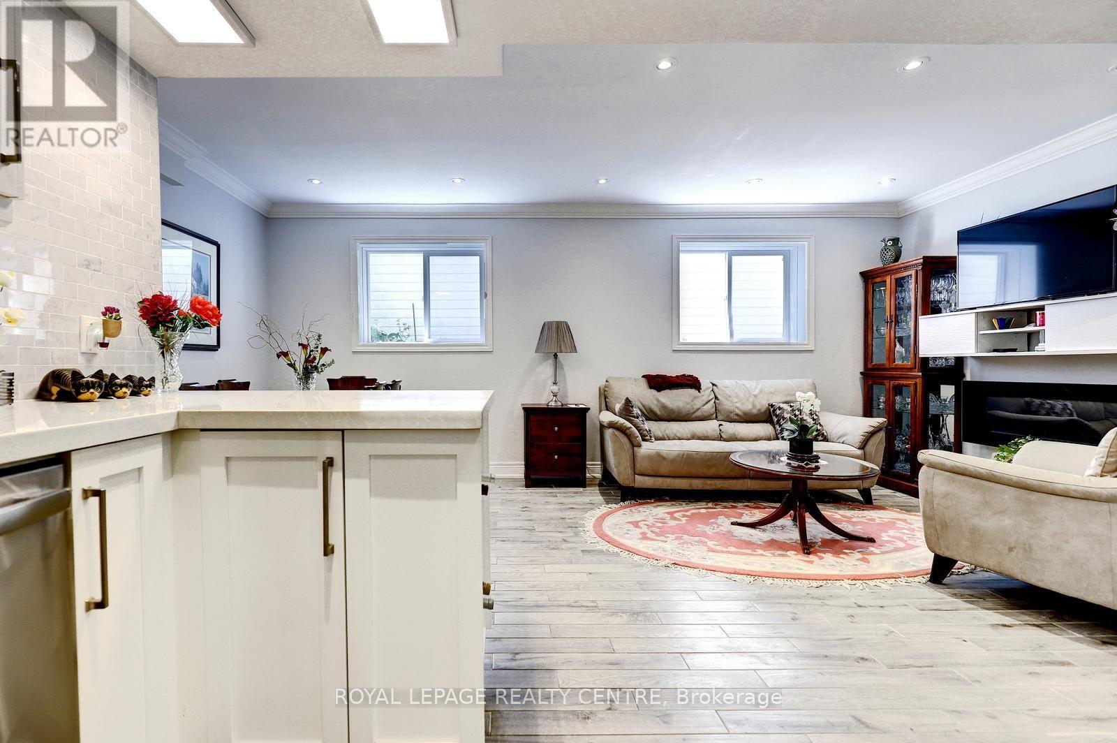 1296 WOODHILL COURT - 15