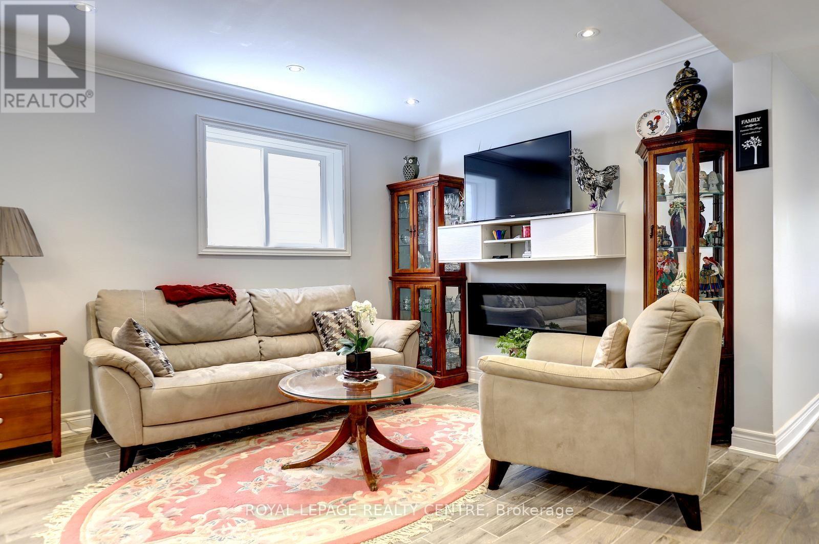 1296 WOODHILL COURT - 9