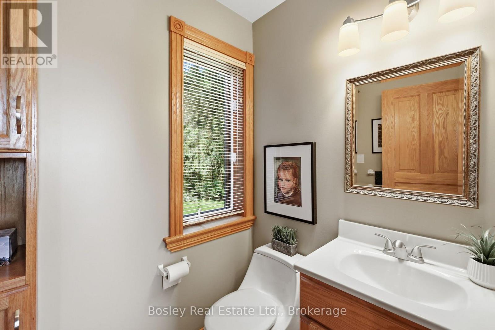 124 BARTLETT BOULEVARD - Image 31