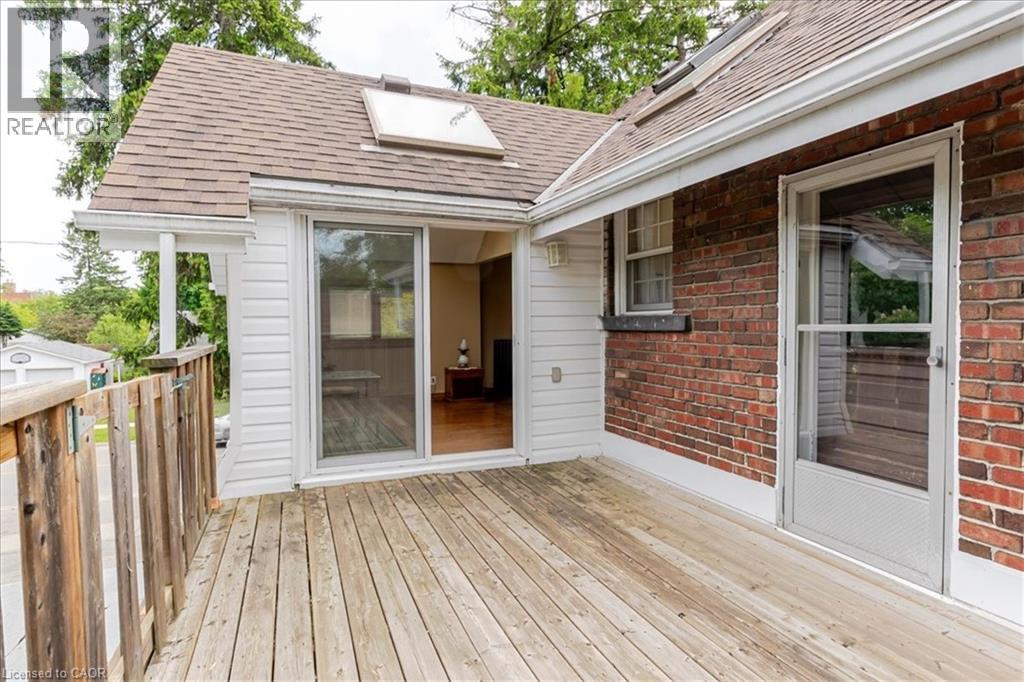 237 NORFOLK Street N - 30