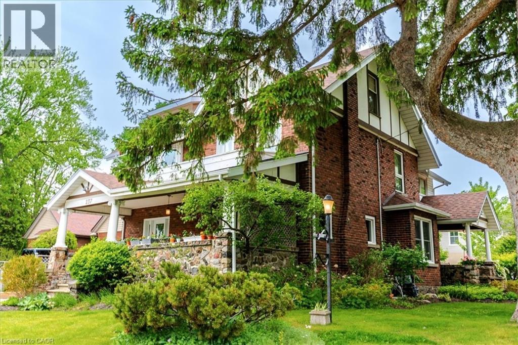 237 NORFOLK Street N - 4