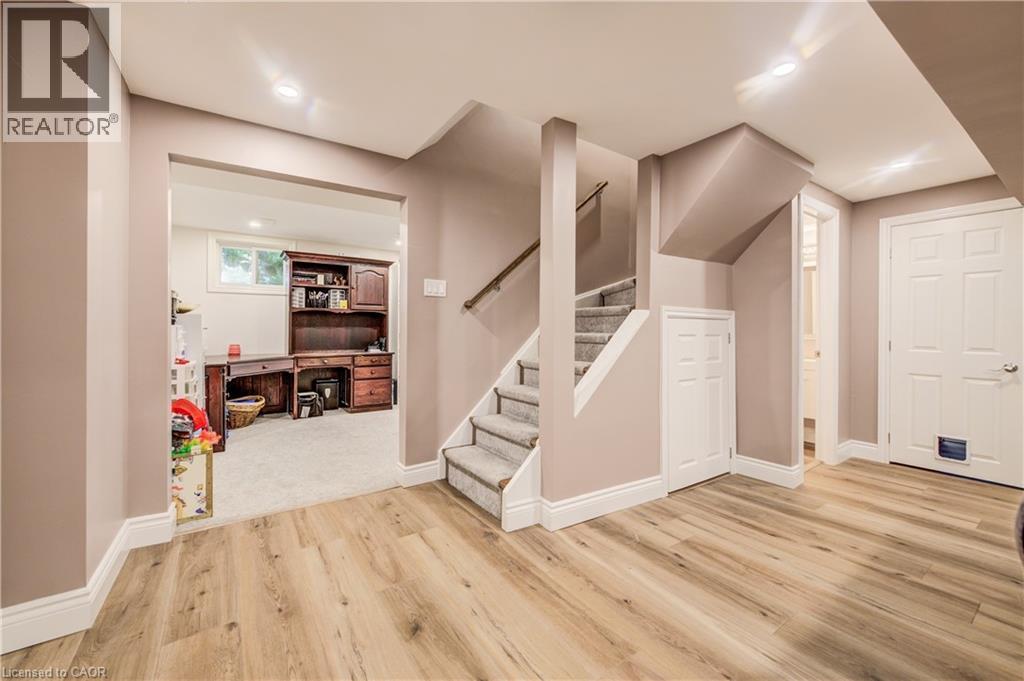41 MCNIVEN Road - Image 32