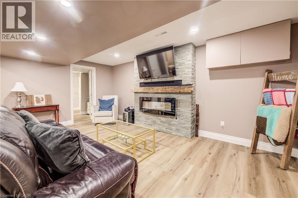 41 MCNIVEN Road - Image 33