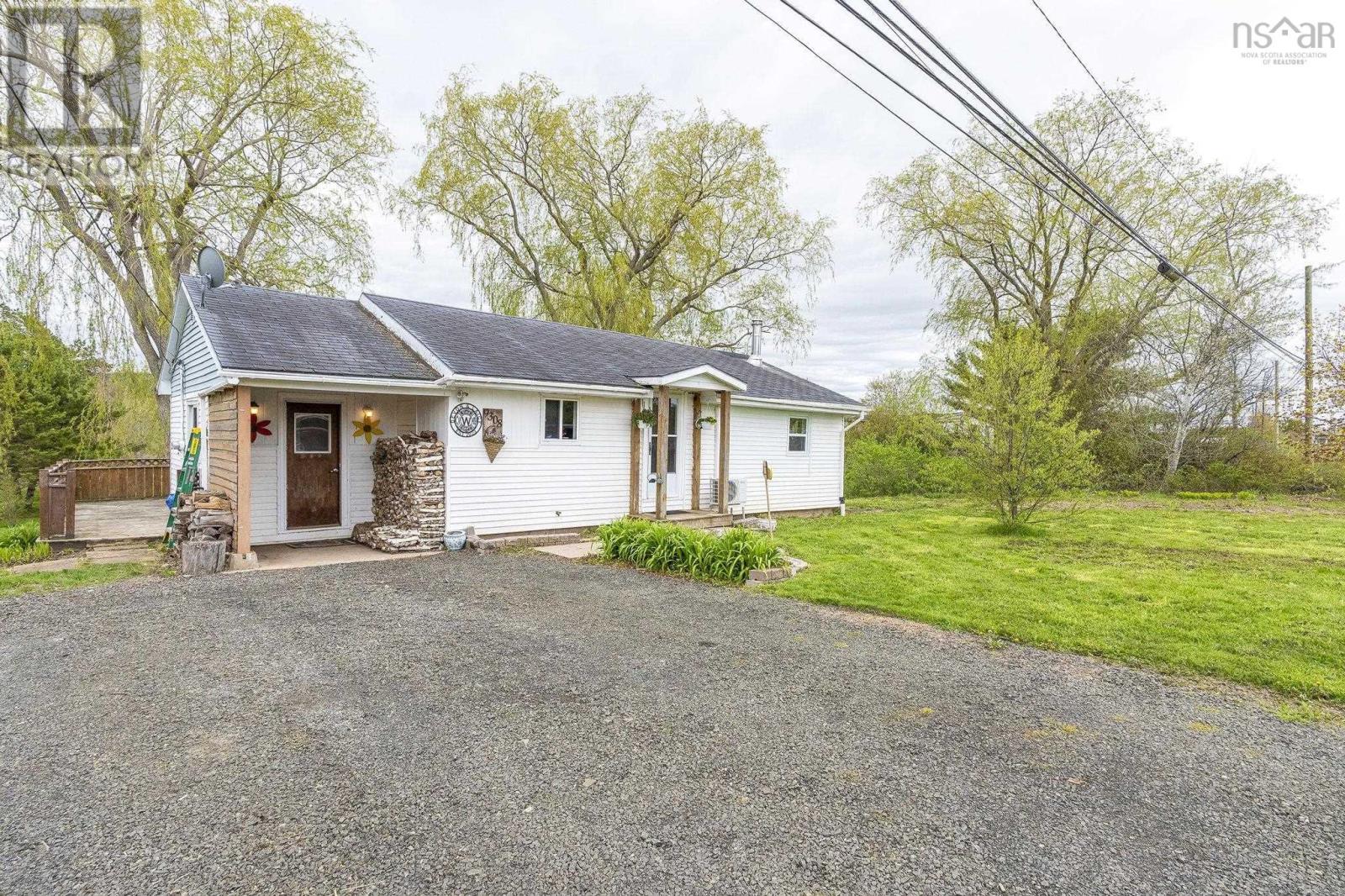9308 1 Highway - 35