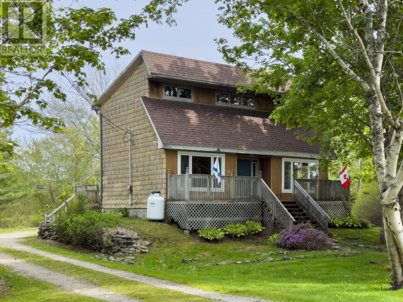 9333 Highway 3 - 1