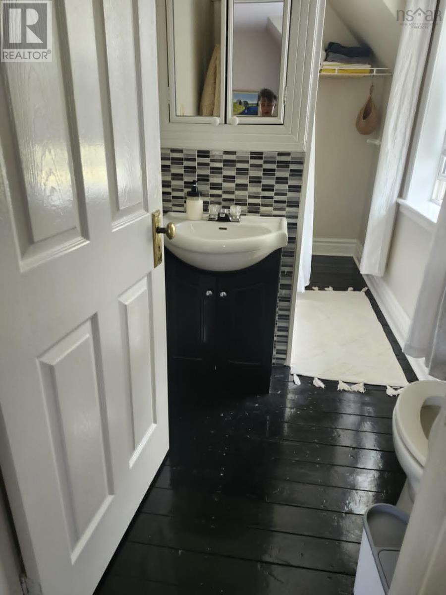 129 Birch Hill Road - 18