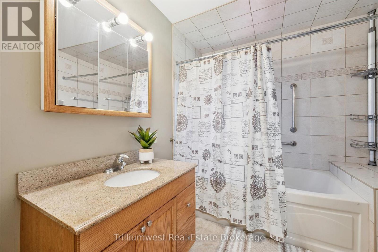 7 TEAKWOOD PLACE - Image 17