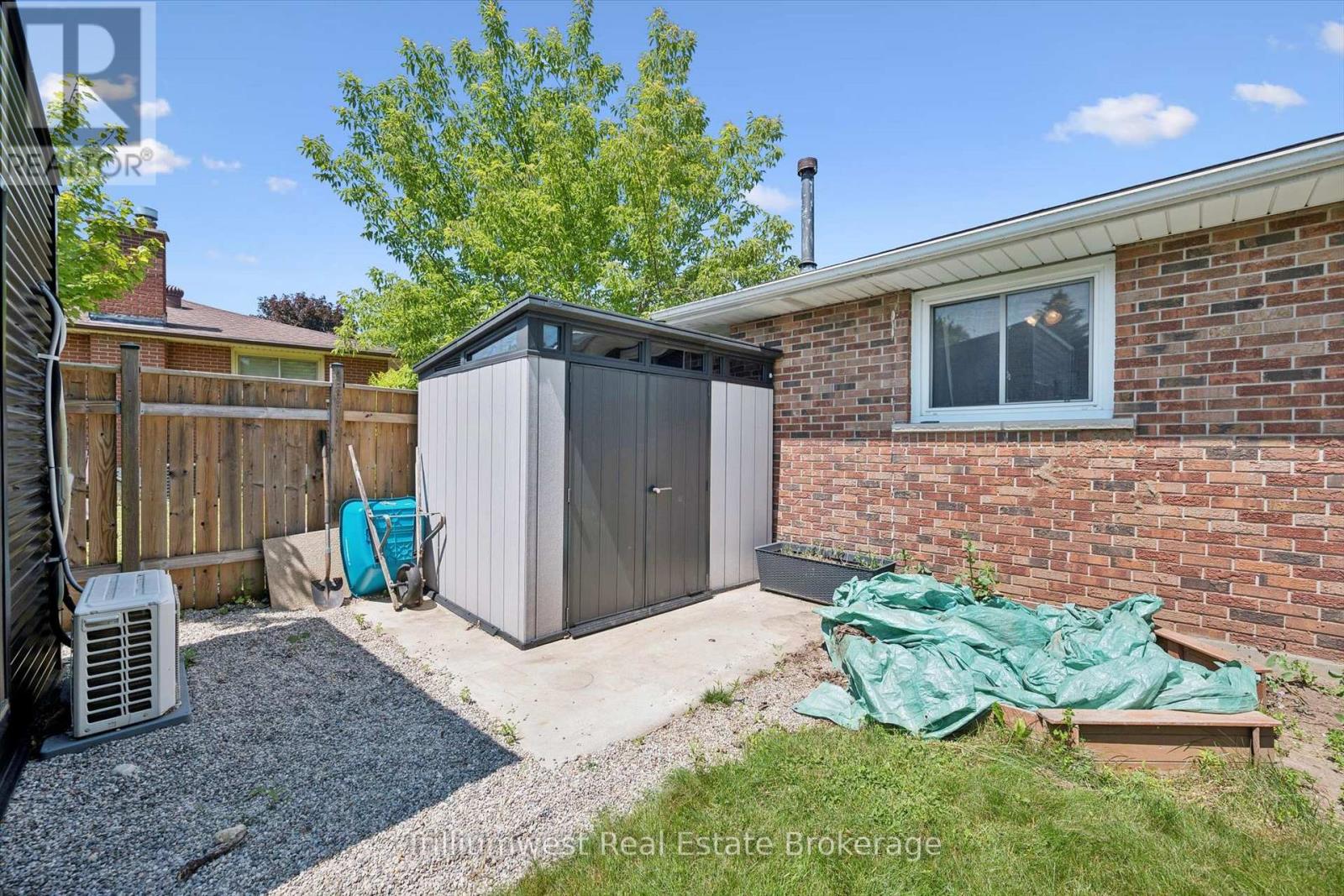 7 TEAKWOOD PLACE - Image 37