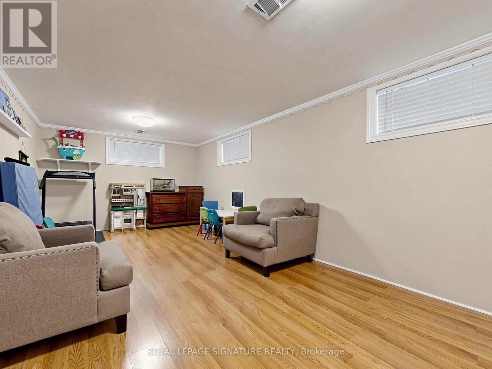 46 BROOKVIEW DRIVE - 19
