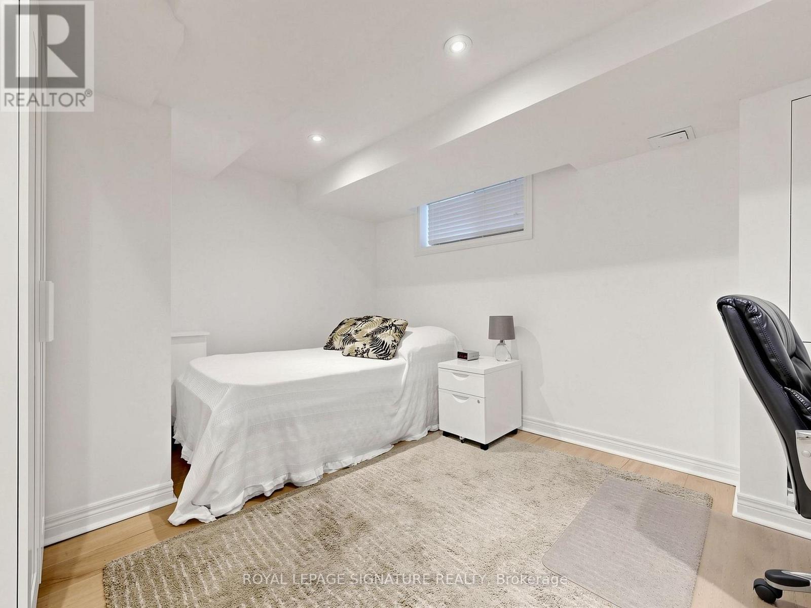 46 BROOKVIEW DRIVE - 21