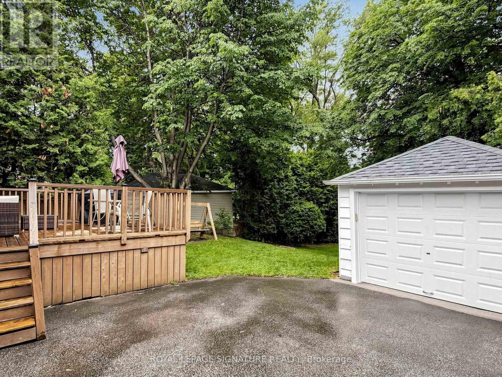 46 BROOKVIEW DRIVE - 25
