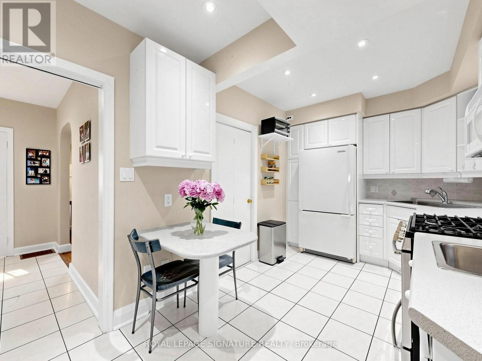 46 BROOKVIEW DRIVE - 8